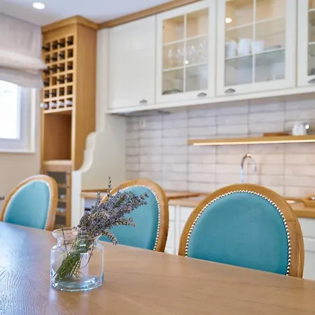 Exclusive Amara, Heated Pool - Sea View Jesenice (Split-Dalmatia)
