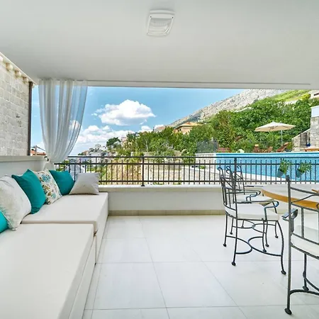 Exclusive Amara, Heated Pool - Sea View