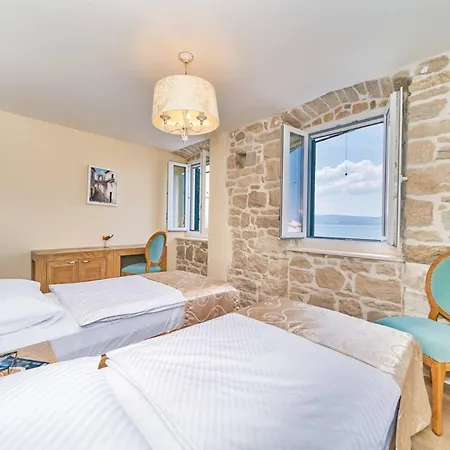 Exclusive Amara, Heated Pool - Sea View * Jesenice (Split-Dalmatia)
