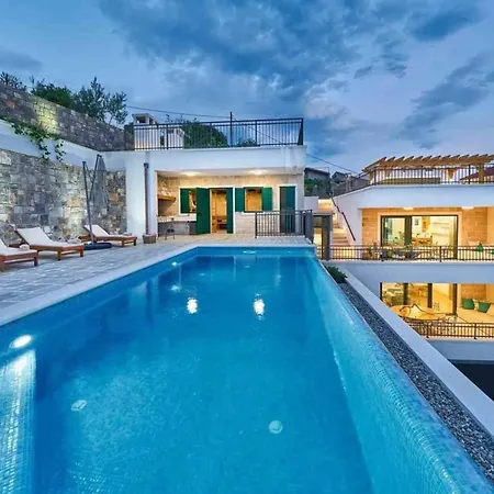 Villa Exclusive Amara, Heated Pool - Sea View