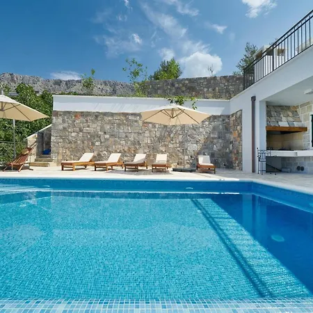 Exclusive Amara, Heated Pool - Sea View * Jesenice (Split-Dalmatia)
