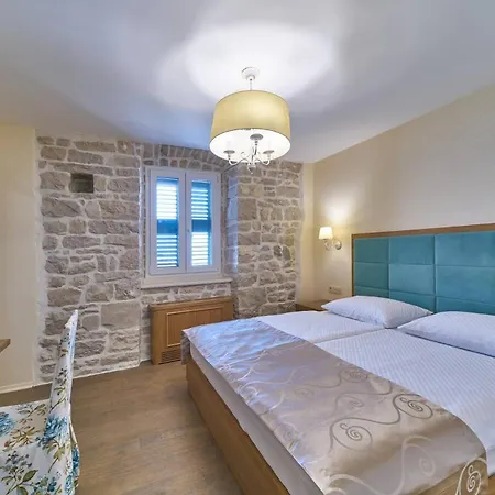 Exclusive Amara, Heated Pool - Sea View Villa Jesenice (Split-Dalmatia)
