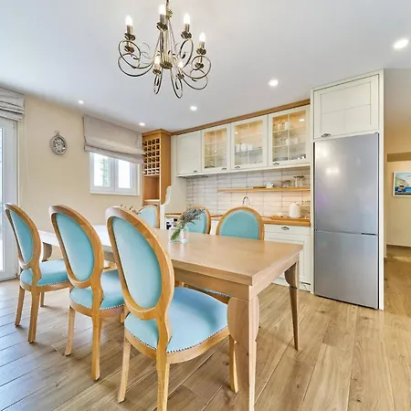 Exclusive Amara, Heated Pool - Sea View Villa Jesenice (Split-Dalmatia)