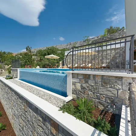빌라 Exclusive Amara, Heated Pool - Sea View 예세니체