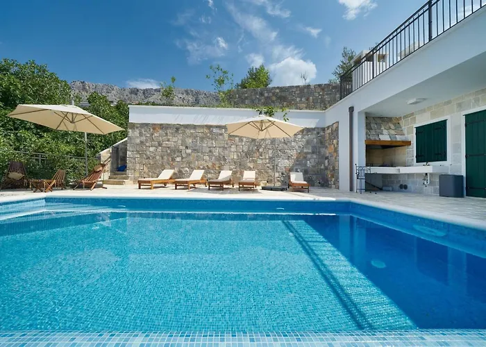Exclusive Amara, Heated Pool - Sea View * 예세니체