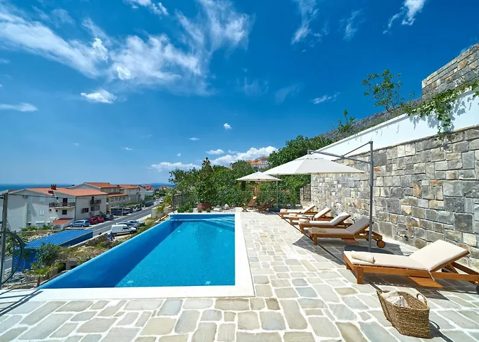 빌라 Exclusive Amara, Heated Pool - Sea View 예세니체